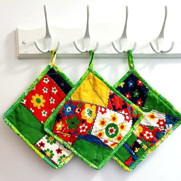 POT HOLDERS SET OF 3 HANDMADE CHRISTMAS NEW YEAR HOLIDAY GIFT NEW - Picture 5 of 6